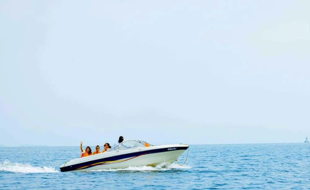 Lake Kivu Sunrise Cruise 