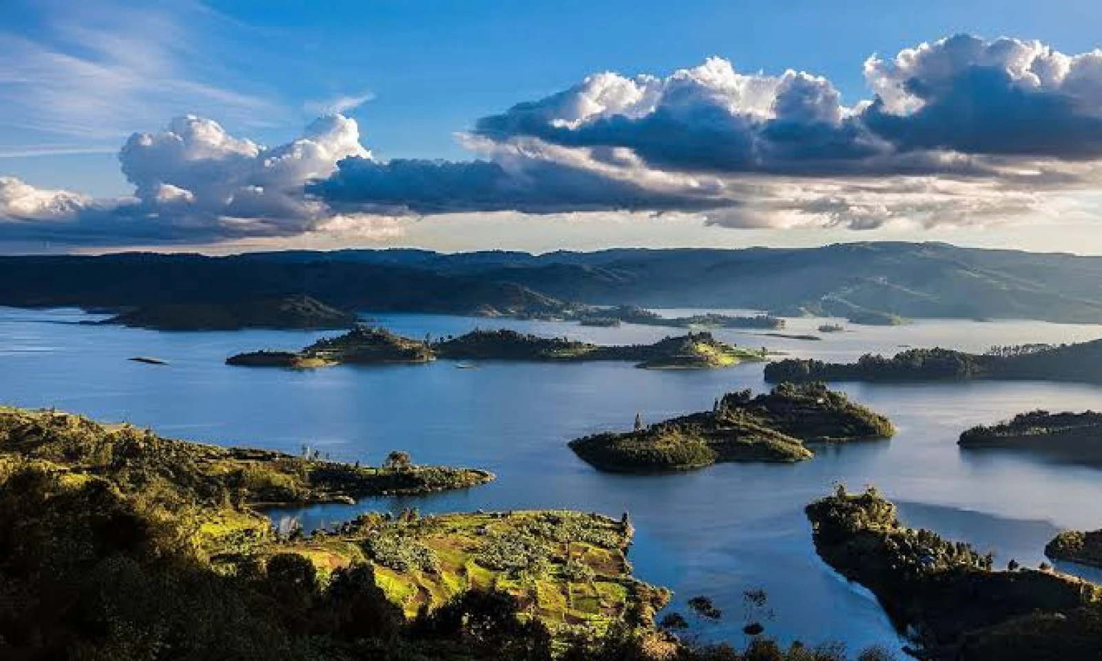 Kampala → Lake Bunyonyi – Scenic Highlands & Canoeing