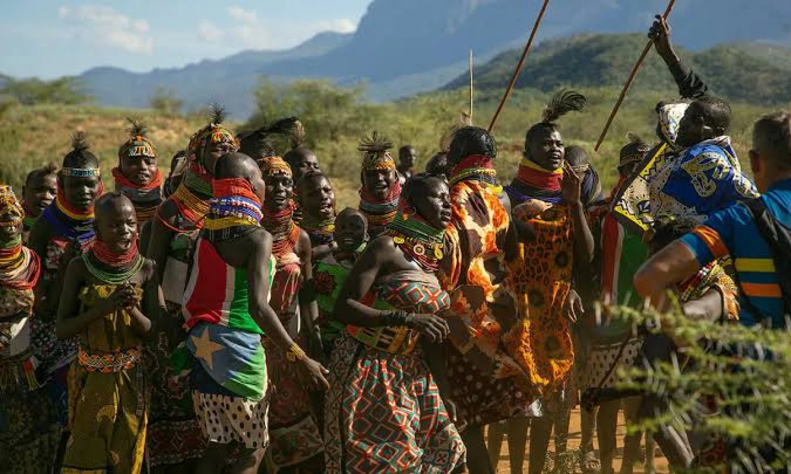 Cultural Encounters & Relaxed Safari – Immersive Uganda Experiences