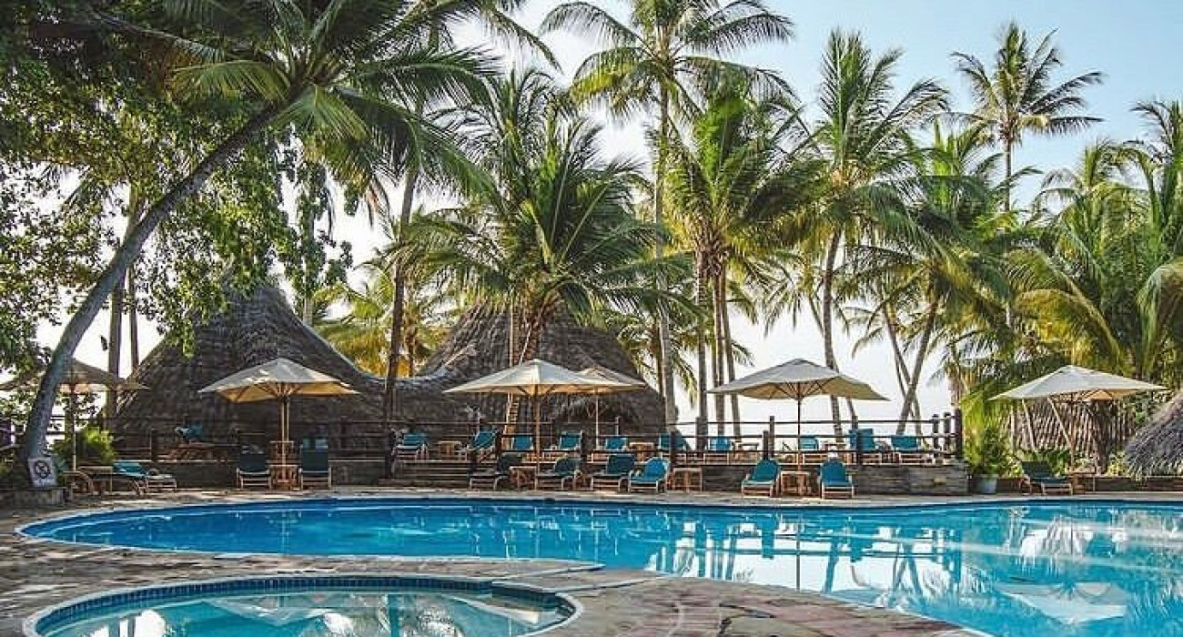 Pinewood Beach Resort & Spa 