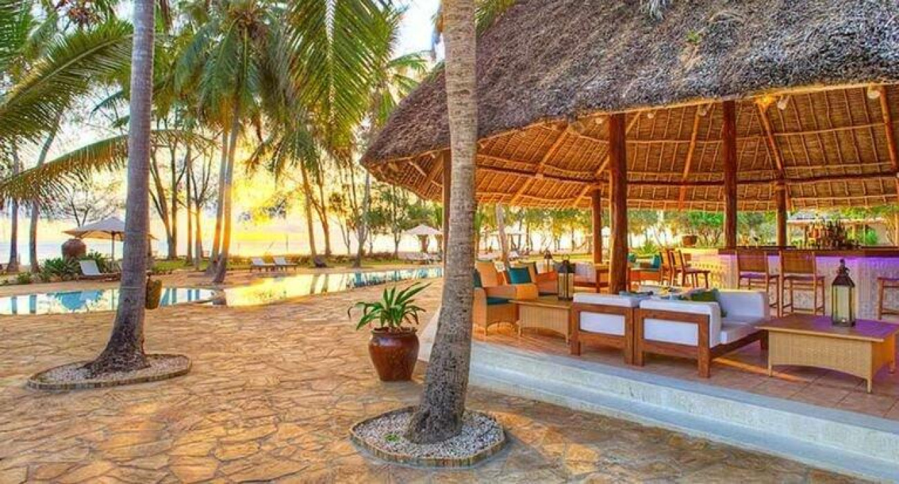 Bluebay Beach Resort &amp; Spa