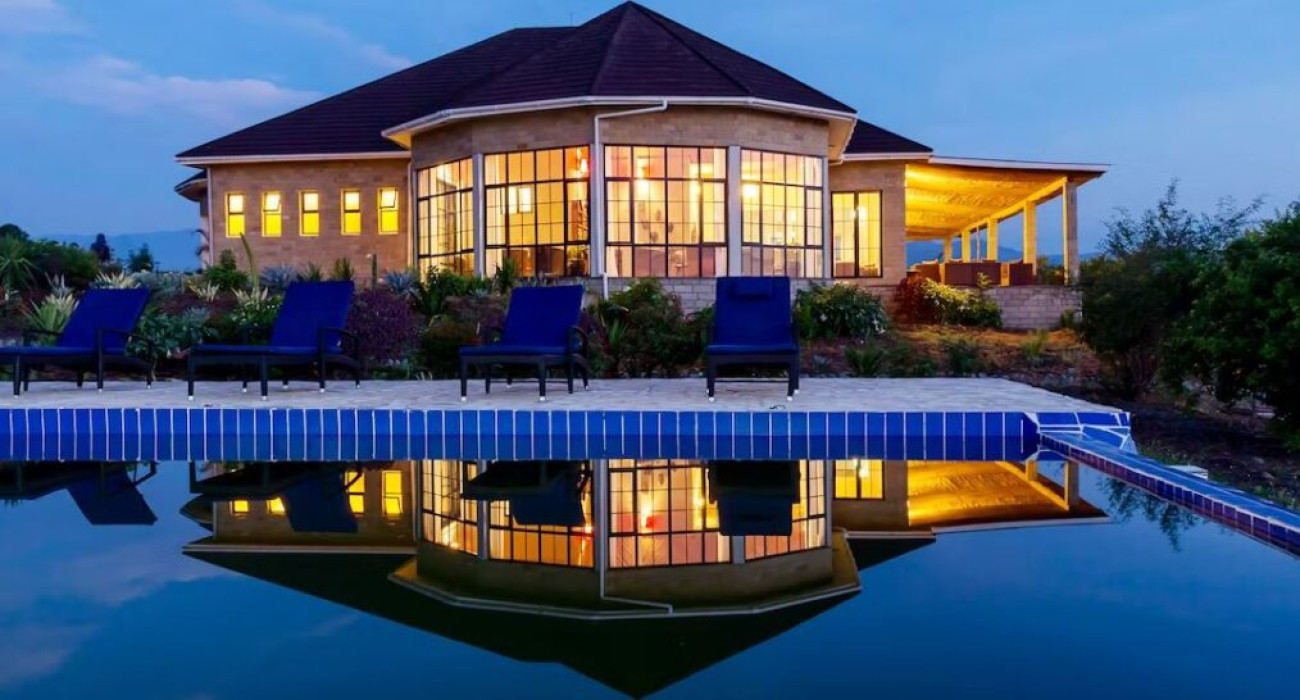Elephant Plains Lodge Uganda