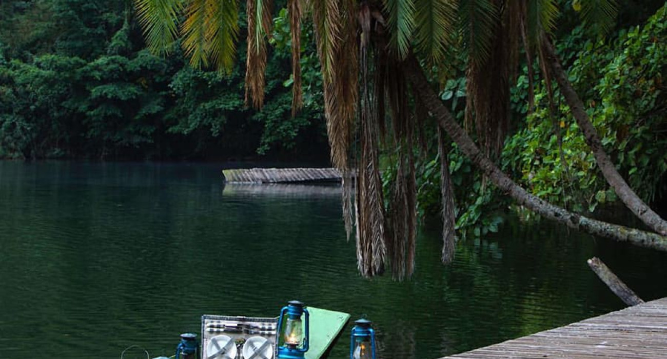 Papaya Lake Lodge