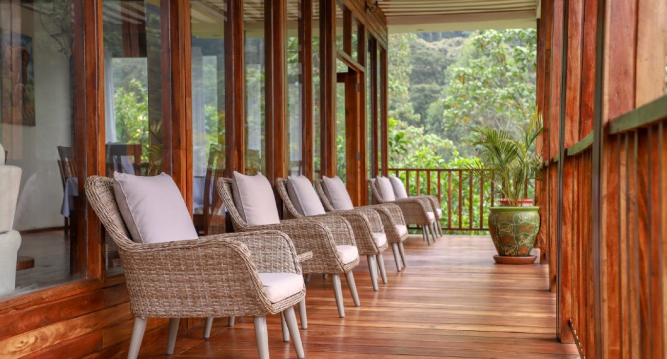 Four Gorillas Lodge