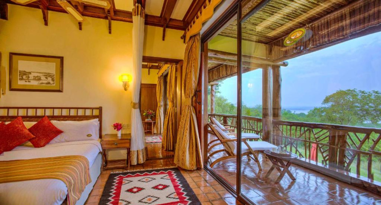 Paraa Safari Lodge