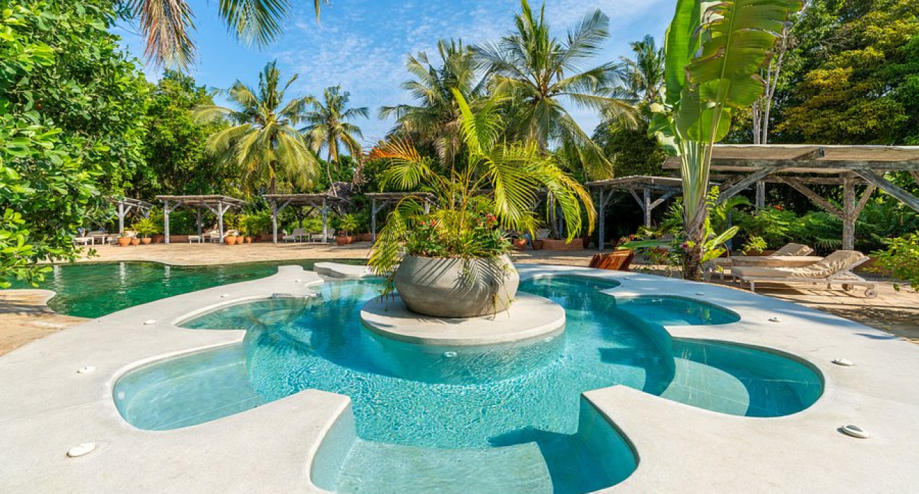 Chale Island Resort